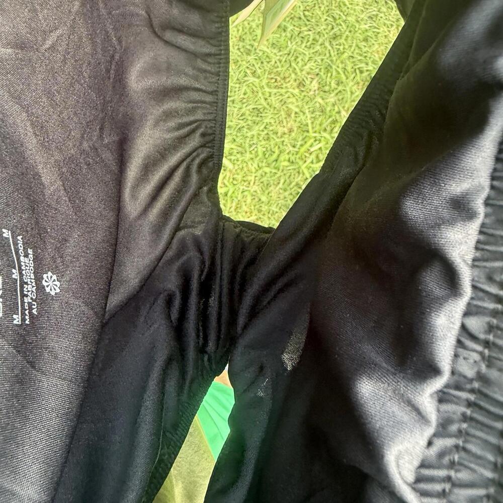 Nike Womens 3.5" Tempo Modern Embossed Running Shorts 831281-010 Black Medium - Picture 6 of 6